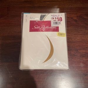 Hanes Silk Reflections CD Barely Black Panty Hose-3 pair!!!